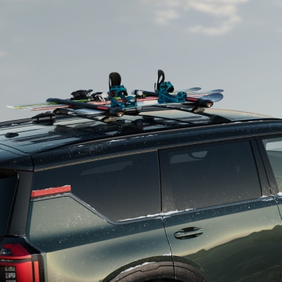 Descubra o novo Nissan Armada 2026: um SUV imponente com design renovado, motor V6 biturbo de 460 cv, versão NISMO de alto desempenho, interior luxuoso e tecnologia de ponta. Potência, conforto e inovação para quem exige o máximo.