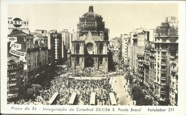 História da Praça da Sé: descubra como nasceu o principal marco histórico de São Paulo, desde o período colonial até se tornar o coração cultural, religioso e turístico da maior cidade do Brasil.